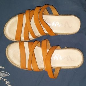 Very G Platform Sandal